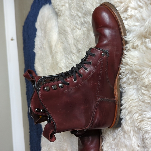 Caterpillar Boots - Picture 4 of 10